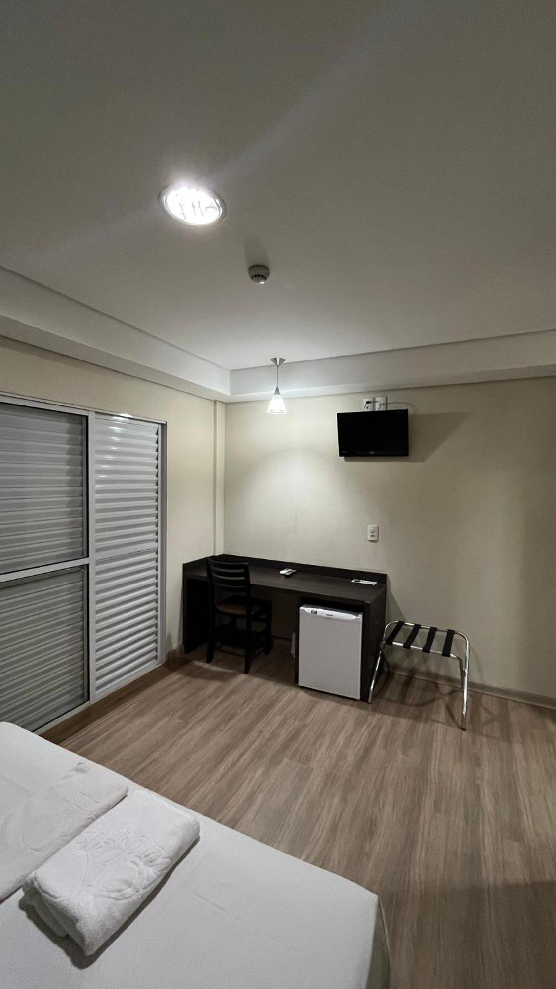 Onix Inn Hotel Cravinhos Exterior photo