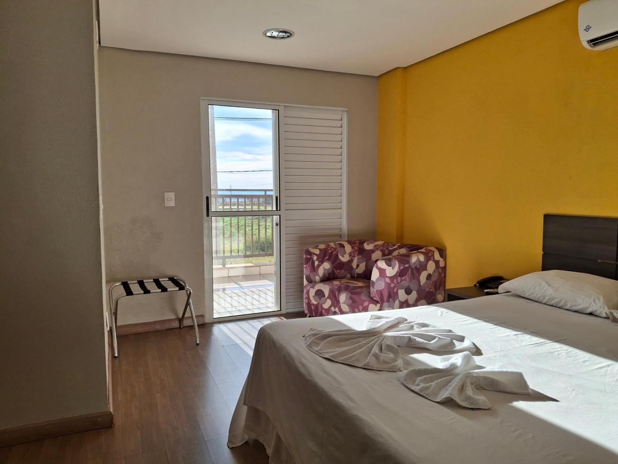 Onix Inn Hotel Cravinhos Exterior photo