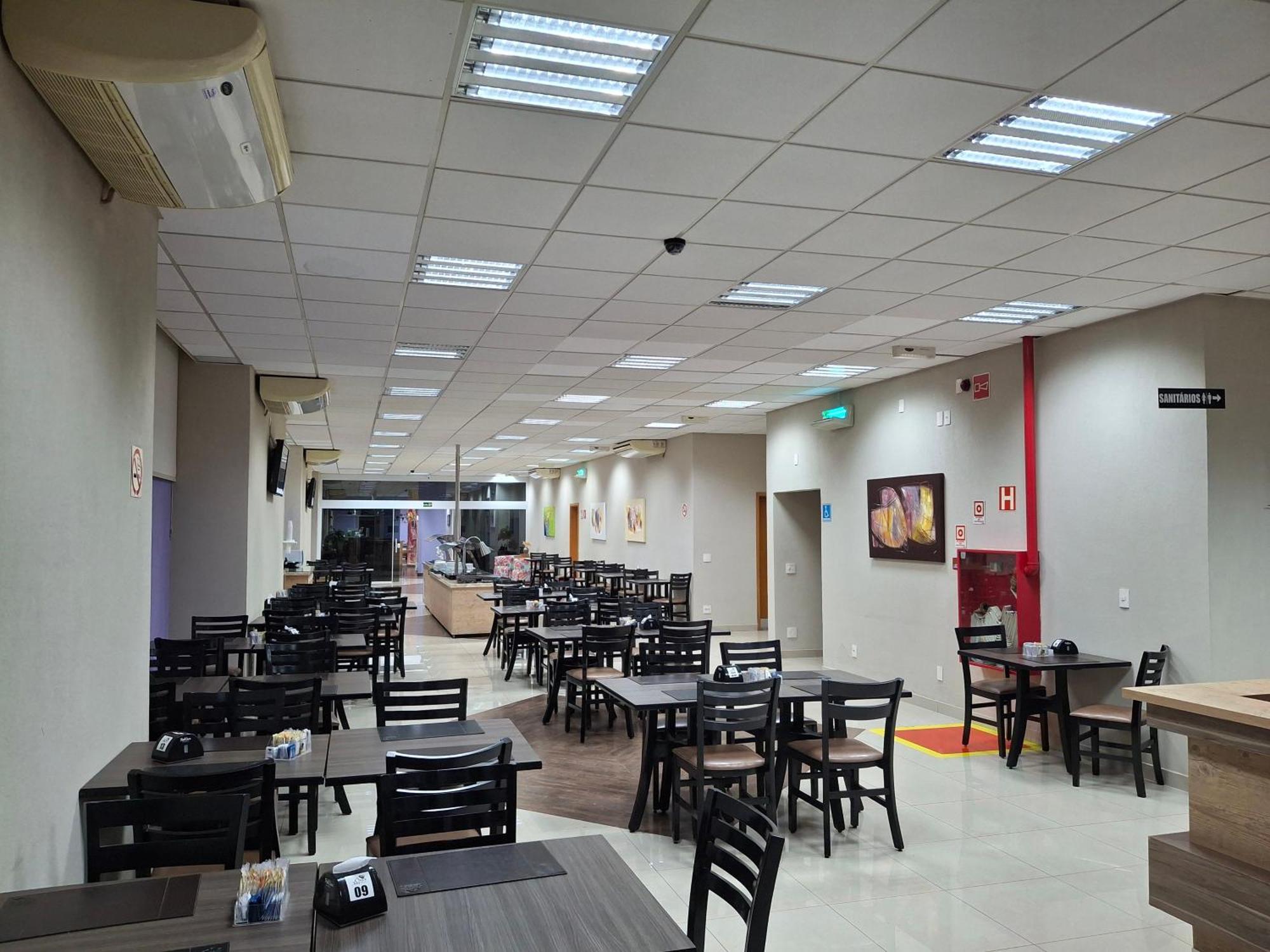 Onix Inn Hotel Cravinhos Exterior photo