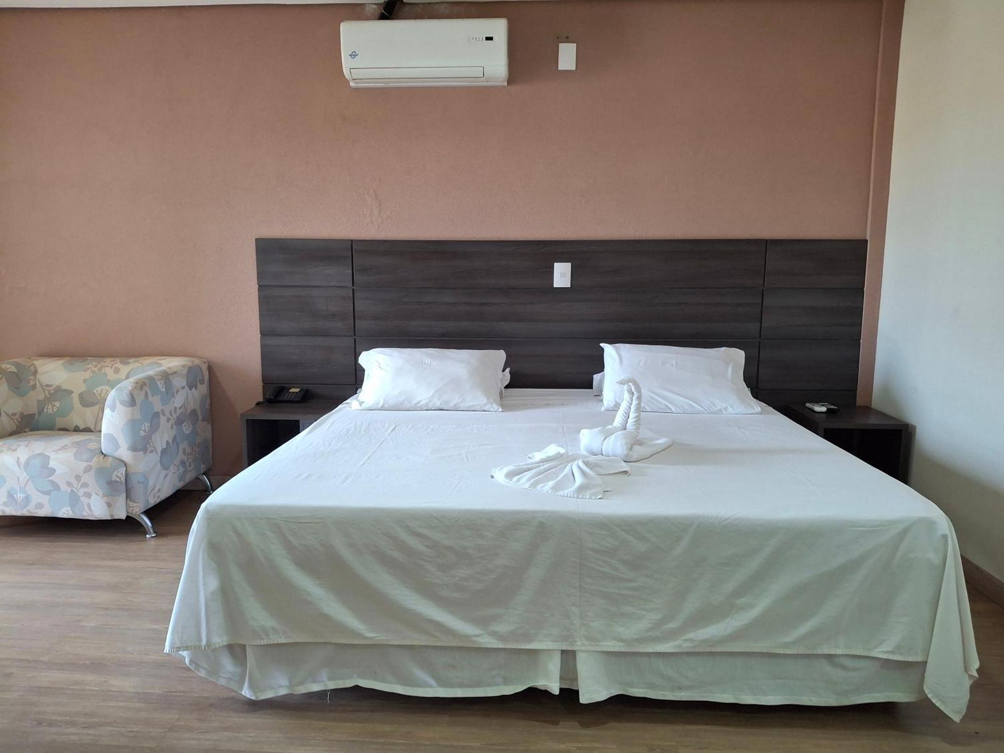 Onix Inn Hotel Cravinhos Exterior photo